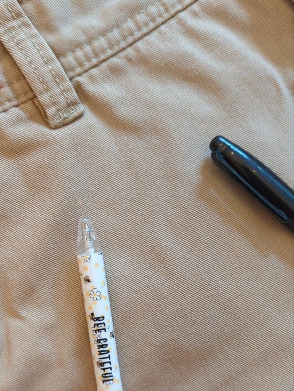 Izod Men's Khaki Flat-Front Chino Shorts - Picture 8 of 9